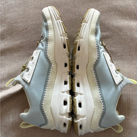 On Running Mint Green Sneakers - Picture 4 of 6